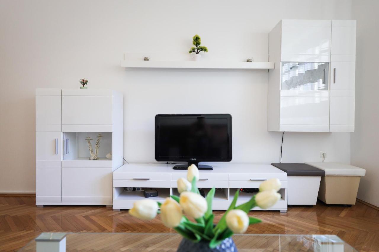 Zara City Center Apartman Kültér fotó