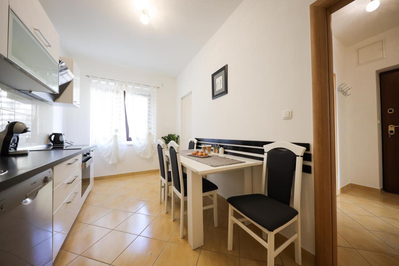 Zara City Center Apartman Kültér fotó