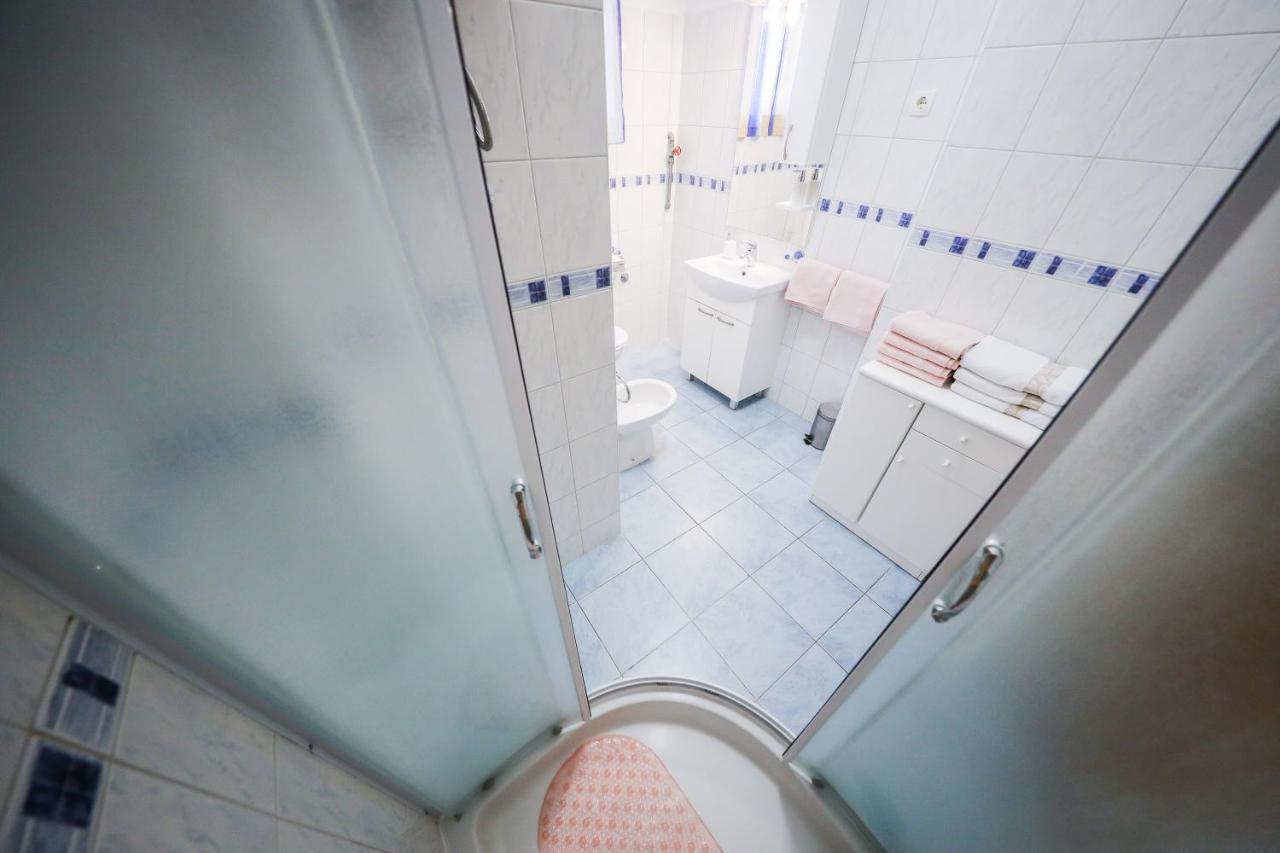 Zara City Center Apartman Kültér fotó